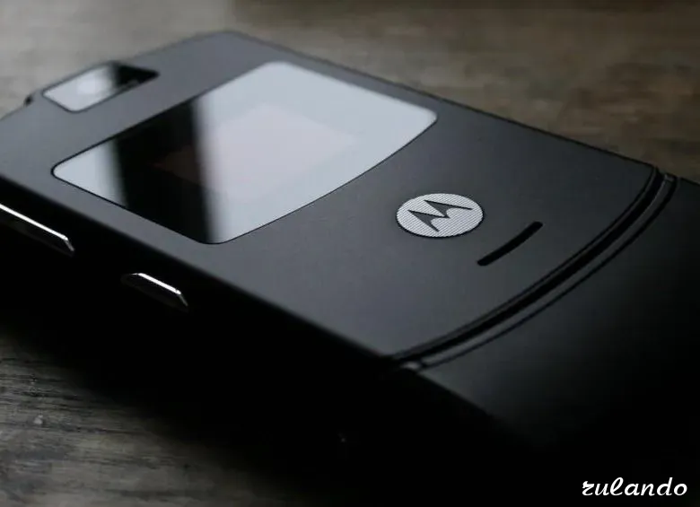 Телефон Motorola Razr V3 Екатеринбург - изображение 1