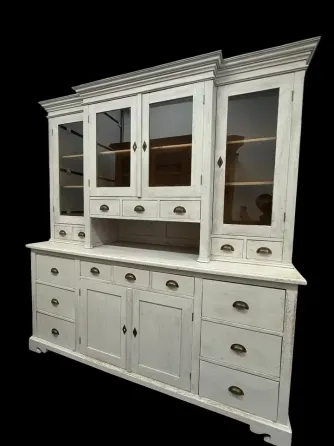 Антикварный шкаф‑витрина в стиле кантри Калининград