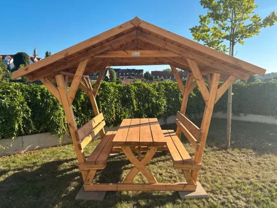 Массивная садовая мебель с навесом для дачи и террасы Калининград
