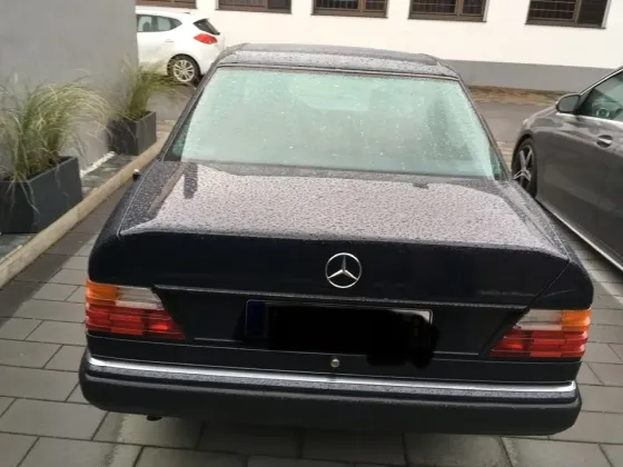 Mercedes 230 E - ретро, как новый Калининград