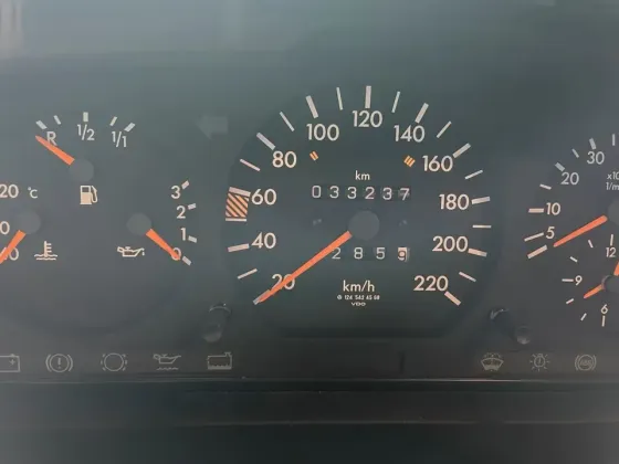 Mercedes 230 E - ретро, как новый Калининград