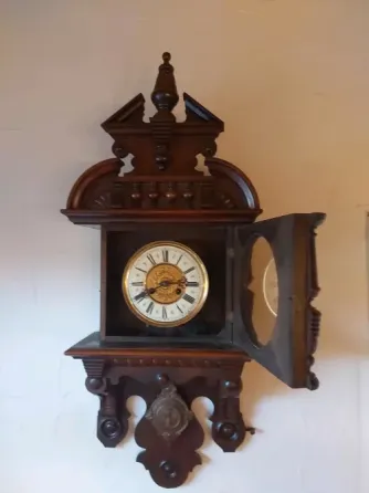 Антикварные настенные часы с маятником из Германии Санкт-Петербург