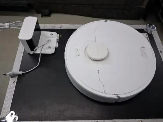 Робот-пылесос Dreame D10S белый с зарядной станцией, в хорошем состоянии Иркутск