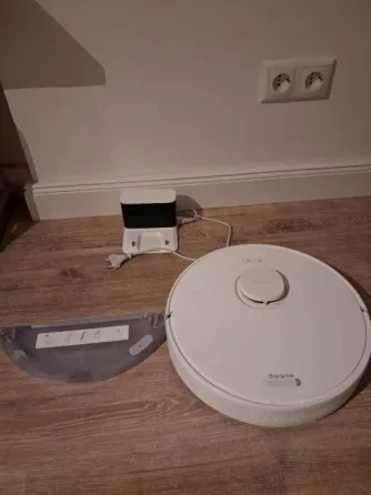 Робот-пылесос Dreame D10S белый с зарядной станцией, в хорошем состоянии Иркутск