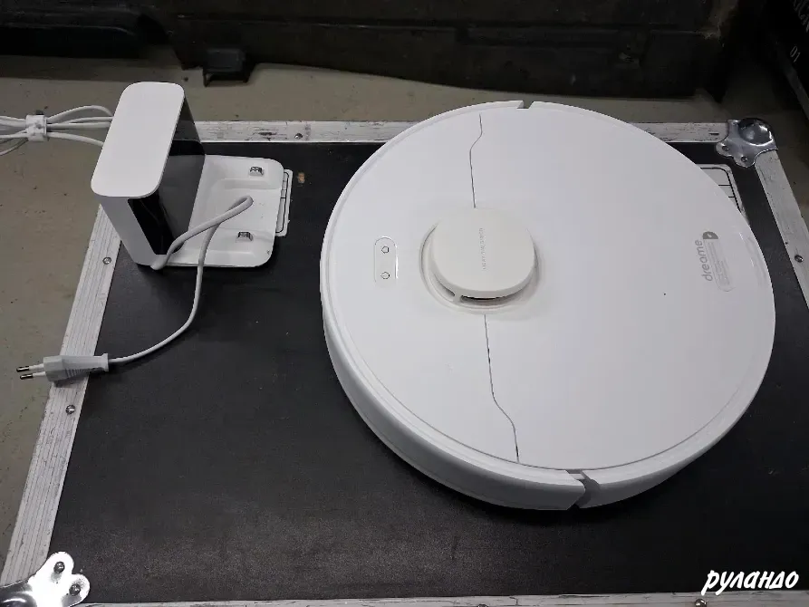 Робот-пылесос Dreame D10S белый с зарядной станцией, в хорошем состоянии Иркутск - изображение 1