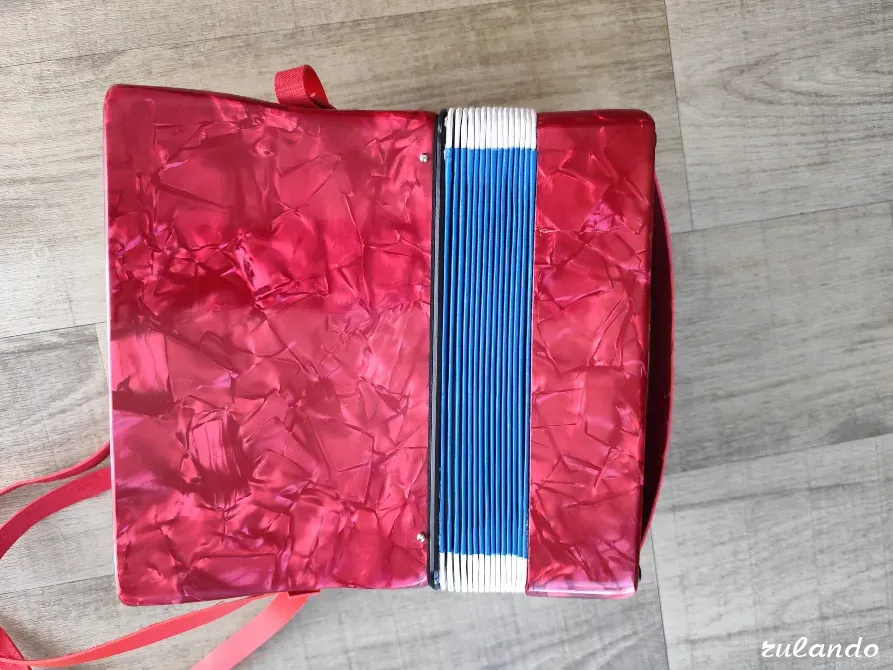 Аккордеон детский Startone красный – 17 клавиш, 8 басов Ялта - изображение 4