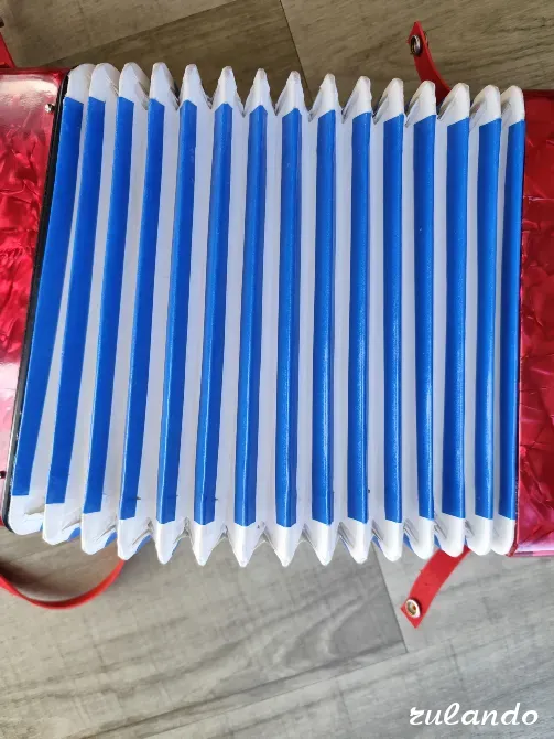 Аккордеон детский Startone красный – 17 клавиш, 8 басов Ялта - изображение 5