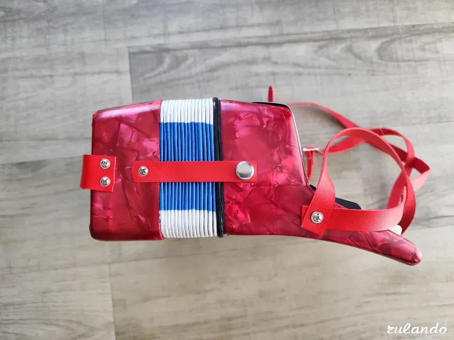 Аккордеон детский Startone красный – 17 клавиш, 8 басов Ялта - изображение 3