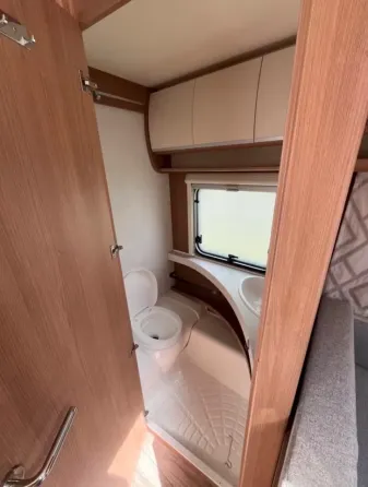 Прицеп-дача Fendt Saphir 495 SKM Санкт-Петербург