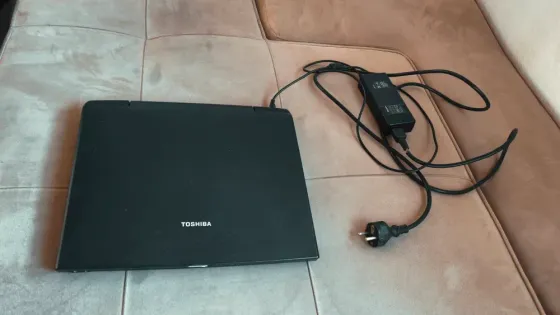 Ноутбук Toshiba Satellite Pro винтажный рабочий с зарядкой Владивосток