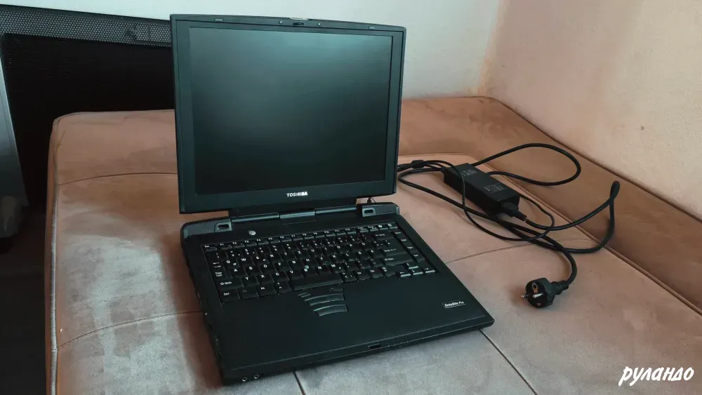 Ноутбук Toshiba Satellite Pro винтажный рабочий с зарядкой Владивосток - изображение 1