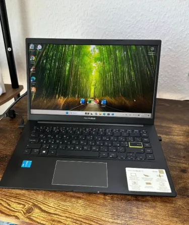 Asus VivoBook 14, i3, 8/512 GB Севастополь