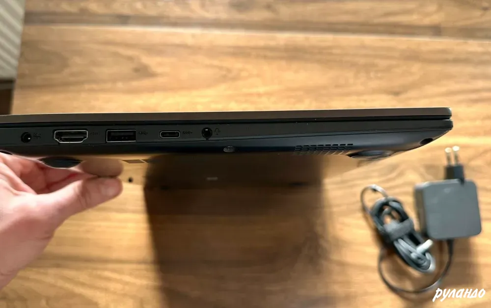 Asus VivoBook 14, i3, 8/512 GB Севастополь - изображение 2