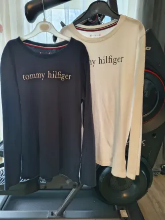 Tommy Hilfiger, 2 футболки с длинным рукавом для мальчика Калининград