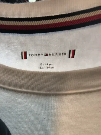 Tommy Hilfiger, 2 футболки с длинным рукавом для мальчика Калининград