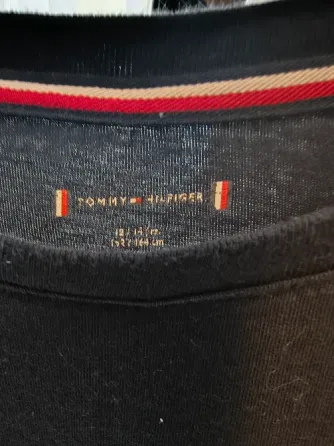 Tommy Hilfiger, 2 футболки с длинным рукавом для мальчика Калининград