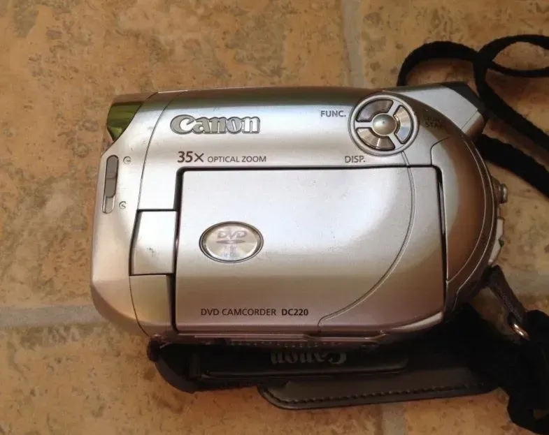 Цифровая DVD Видеокамера canon DC220 Ростов-на-Дону - изображение 1