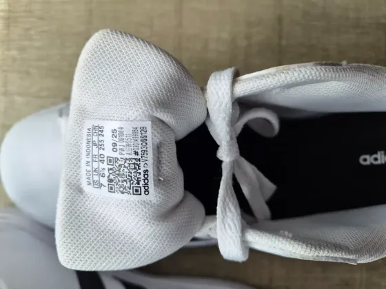 Кроссовки Adidas для подростка, размер 40 Севастополь