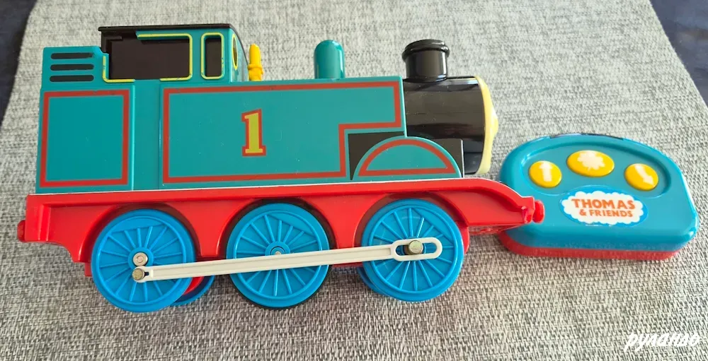 Винтажный игрушечный локомотив Hornby Thomas Севастополь - изображение 2