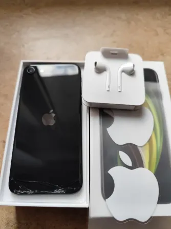 Apple iPhone SE (2020) 64Gb чёрный Калининград