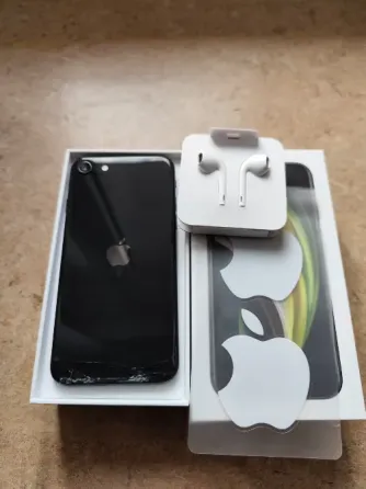 Apple iPhone SE (2020) 64Gb чёрный Калининград