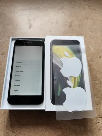 Apple iPhone SE (2020) 64Gb чёрный Калининград