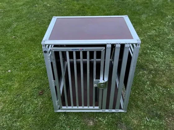 Переноска / транспортный бокс для собаки с аварийной дверцей Калининград