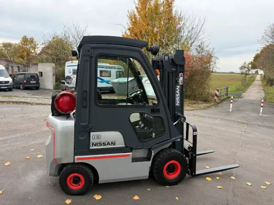Вилочный погрузчик на газу Nissan H18 — отличное состояние Калининград
